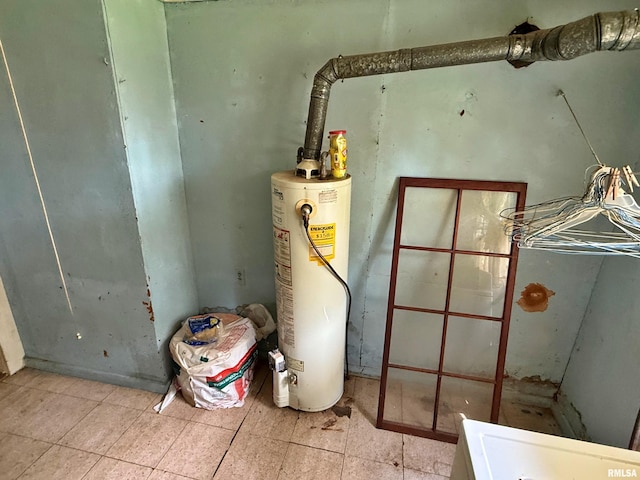 104 E 5th St, Brookport, IL 62910 - utility room with gas water heater