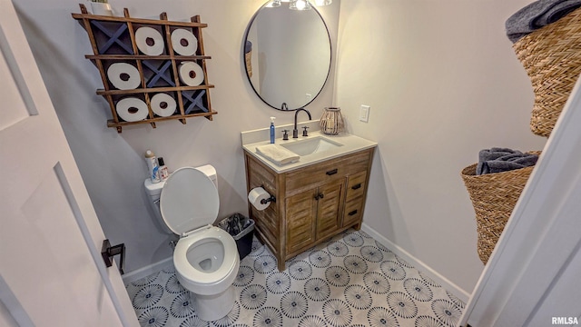 2940 Parrish Rdg, Goreville, IL 62939 - bathroom featuring vanity and toilet