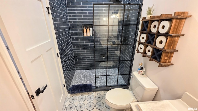 2940 Parrish Rdg, Goreville, IL 62939 - bathroom featuring a tile shower and tile patterned floors