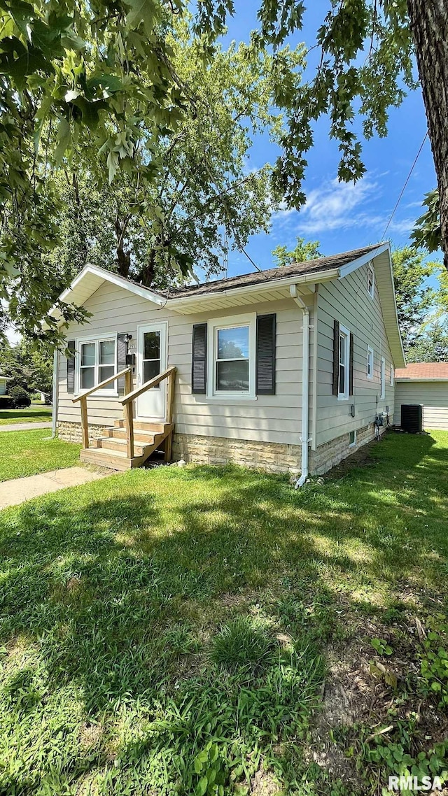 211 Charles St, Benton, IL 62812 - photo 29