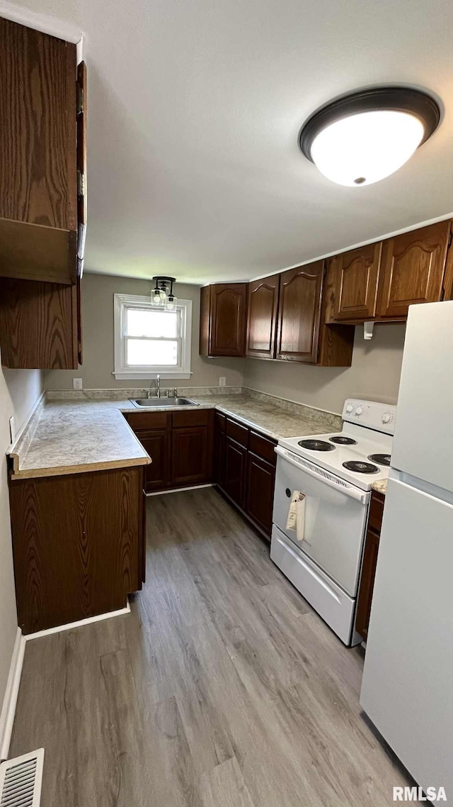 211 Charles St, Benton, IL 62812 - photo 34