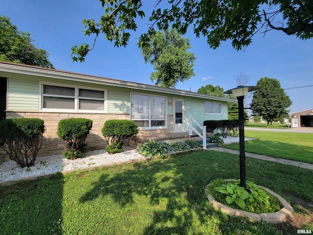 340 W St, Wolf Lake, IL 62998 - photo 2