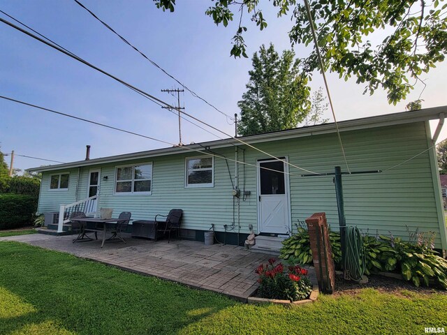 340 W St, Wolf Lake, IL 62998 - photo 31