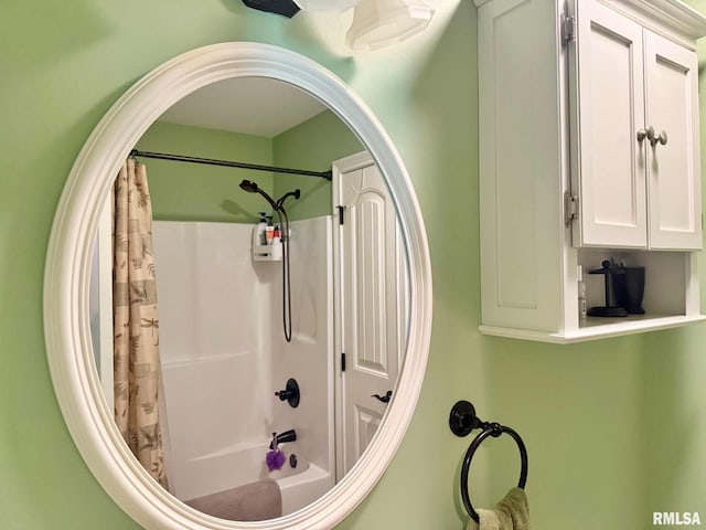 5024 Rosebud Rd, Metropolis, IL 62960 - bathroom view of shower / bath combo
