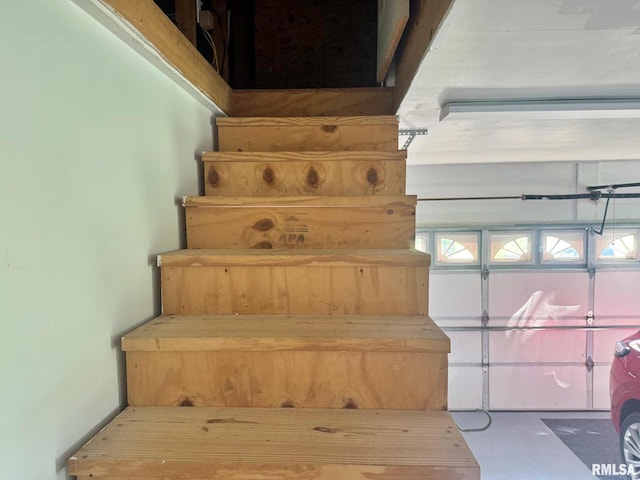 5024 Rosebud Rd, Metropolis, IL 62960 - view of stairway