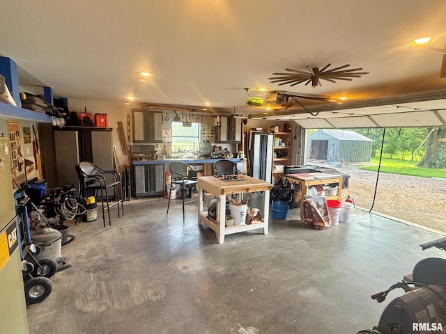 5024 Rosebud Rd, Metropolis, IL 62960 - garage with a workshop area