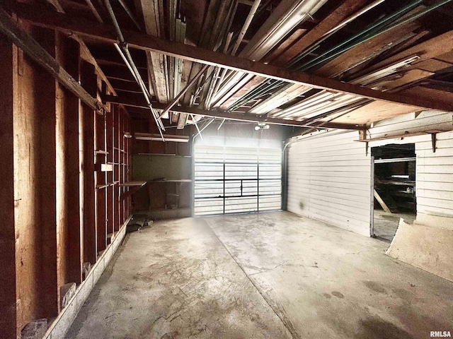809 Highland St, Benton, IL 62812 - view of garage