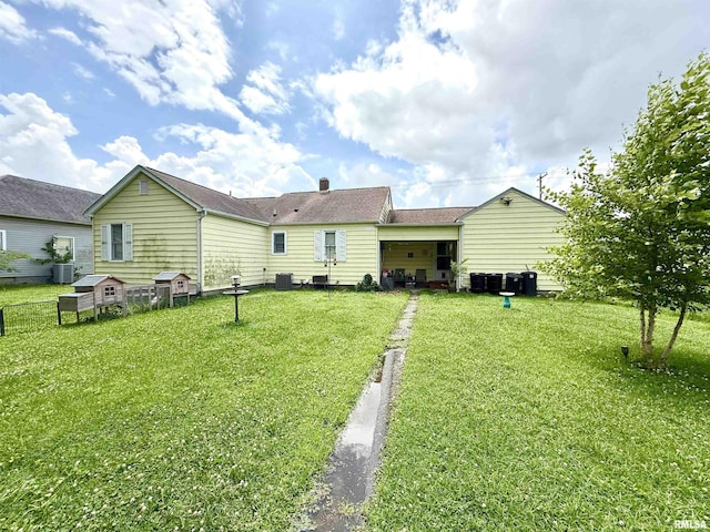 1313 N State St, Marion, IL 62959 - rear view of house