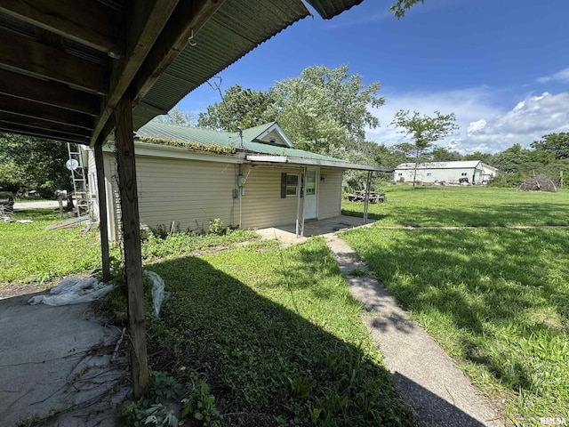 9004 Old State Route 14th Rte, Duquoin, IL 62832 - view of grassy yard