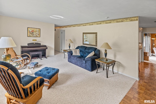 10 Monroe Ave, Salem, IL 62881 - living room featuring baseboards