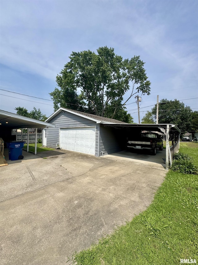 606 N Orchard St, West Frankfort, IL 62896 - garage with a detached garage