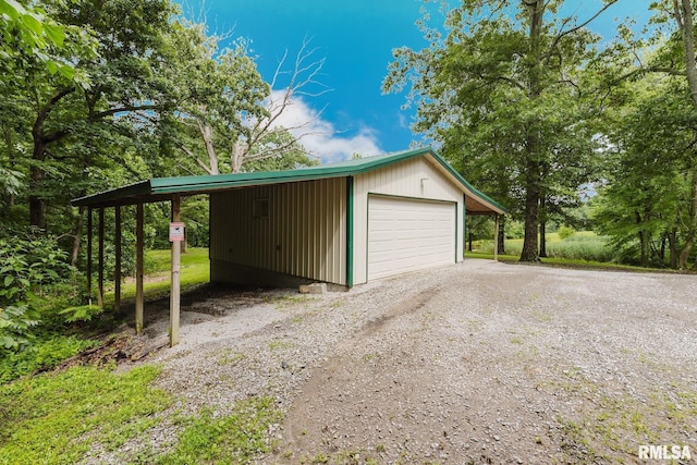 880 State Route 166, Creal Springs, IL 62922 - garage with a garage and driveway