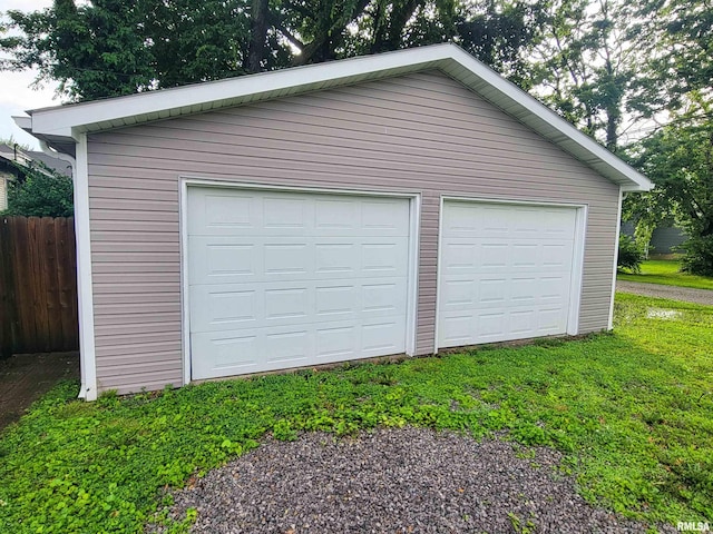 439 E N Ave, Flora, IL 62839 - photo 2