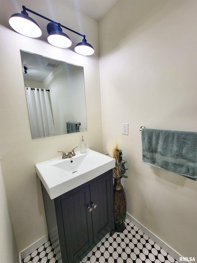 439 E N Ave, Flora, IL 62839 - photo 5