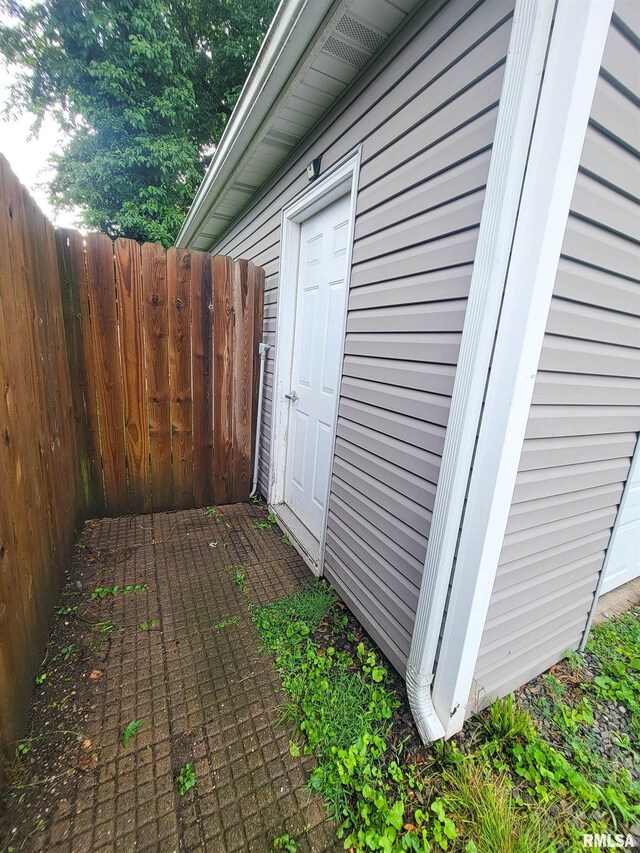 439 E N Ave, Flora, IL 62839 - photo 85