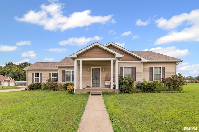 1821 Mark Dr, Sparta, IL 62286 - photo 1