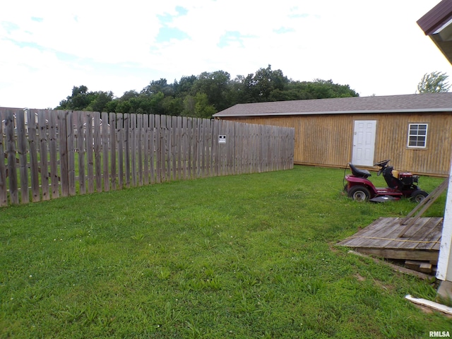 1821 Mark Dr, Sparta, IL 62286 - view of yard