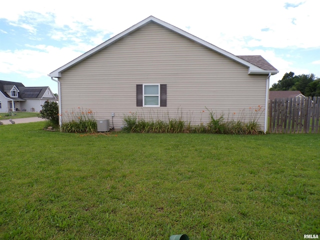1821 Mark Dr, Sparta, IL 62286 - view of side of property with a cooling unit