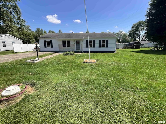 1205 W Bennett St, Salem, IL 62881 - view of ranch-style house