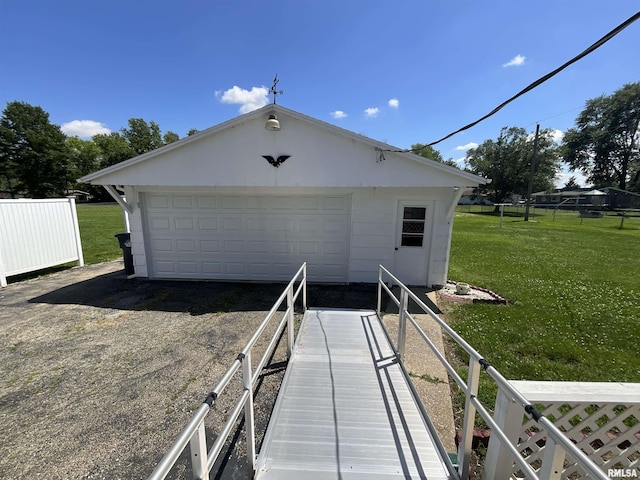 1205 W Bennett St, Salem, IL 62881 - view of detached garage
