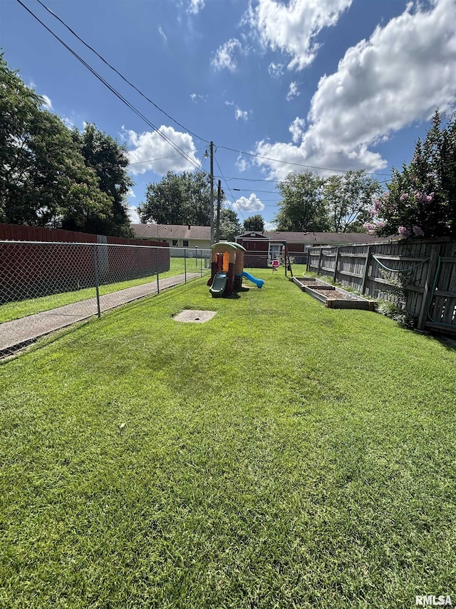 49 Jon St, Metropolis, IL 62960 - view of yard with a playground