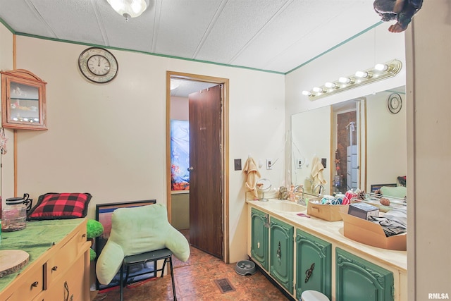 735 Sharp Rd, Anna, IL 62906 - full bath featuring double vanity