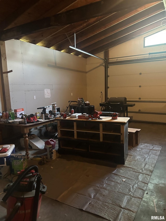 1011 S 20th St, Murphysboro, IL 62966 - garage with a workshop area