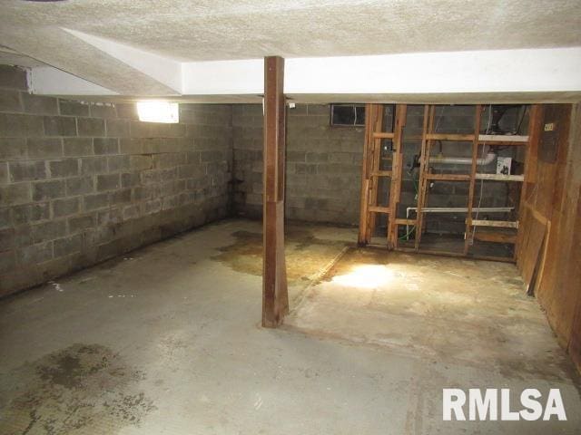 1117 E Ash St, Herrin, IL 62948 - photo 23