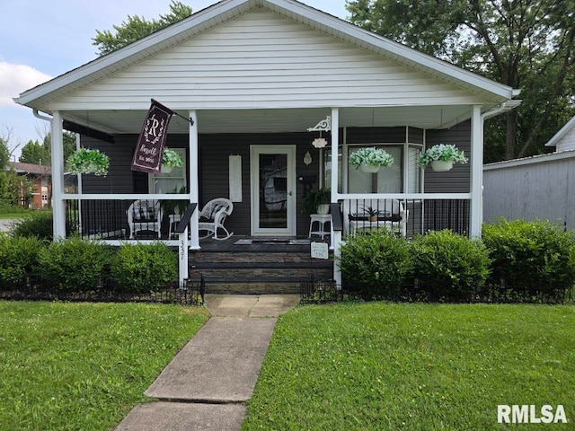 337 E Franklin St, Duquoin, IL 62832 - photo 1