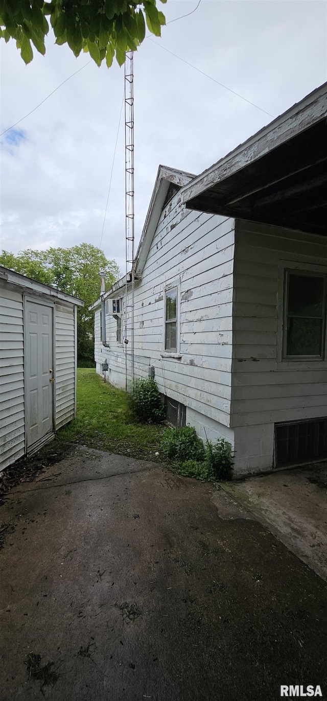 4801 Quail Run Rd, Salem, IL 62881 - view of side of property