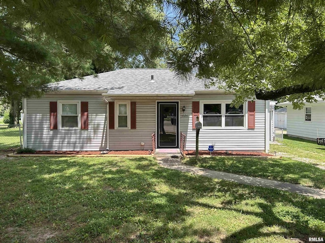 1026 E Noleman St, Centralia, IL 62801 - ranch-style house featuring a shingled roof