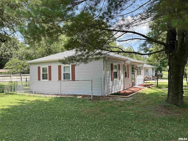 1026 E Noleman St, Centralia, IL 62801 - view of property exterior