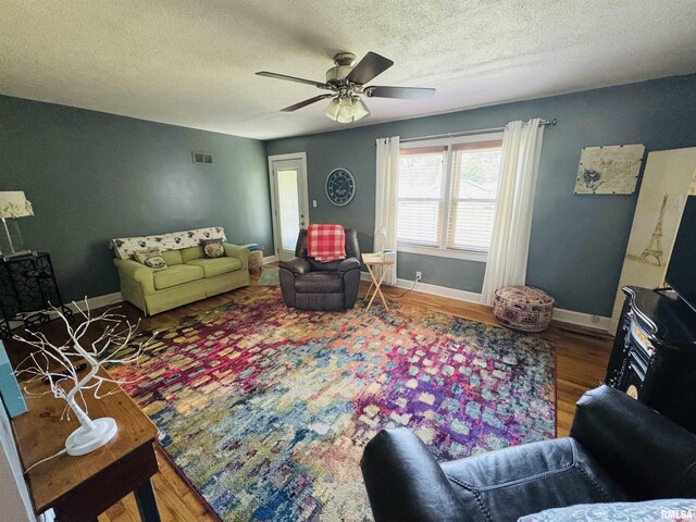 234 Fair Ave, Flora, IL 62839 - photo 9