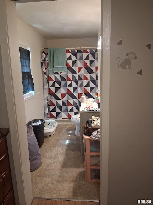 1112 Ophia St, Metropolis, IL 62960 - view of hall