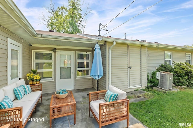 326 N Indiana St, Salem, IL 62881 - view of patio featuring an outdoor living space