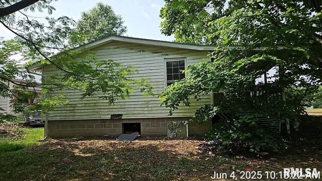 2130 Rains St, Murphysboro, IL 62966 - view of home's exterior