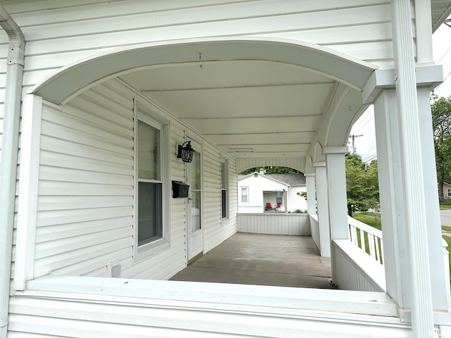 1520 Gartside St, Murphysboro, IL 62966 - view of wooden porch