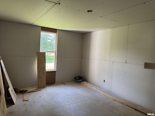 1420 W Cherry St, Herrin, IL 61948 - view of spare room