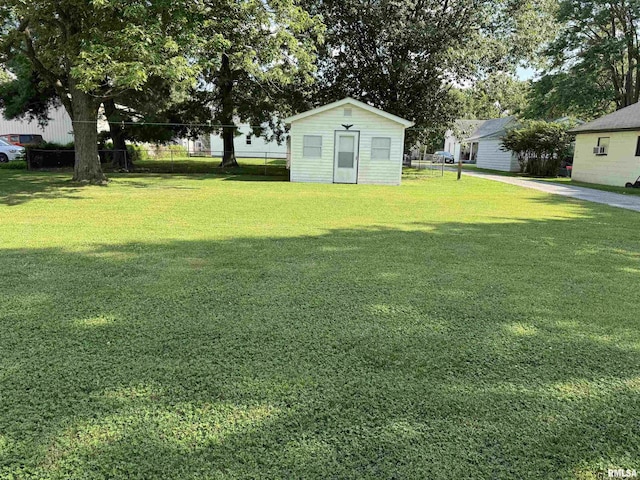 1607 W Cherry St, Marion, IL 62959 - view of yard with a storage unit