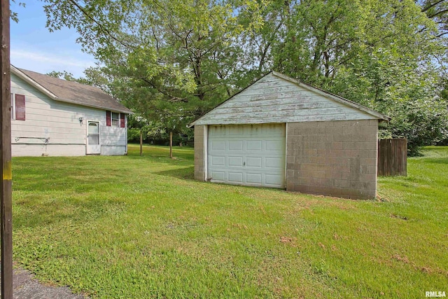 1130 W Webster St, Benton, IL 62812 - view of detached garage