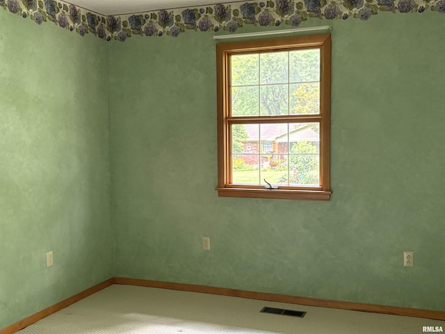 822 N 24th St, Murphysboro, IL 62966 - empty room featuring healthy amount of natural light