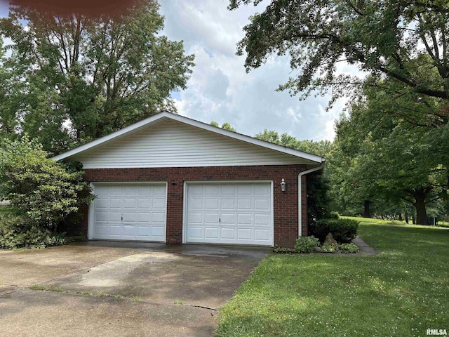 822 N 24th St, Murphysboro, IL 62966 - view of detached garage