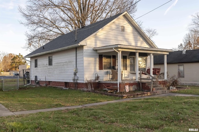 402 S Clay St, Sesser, IL 62884 - view of front of property featuring a porch
