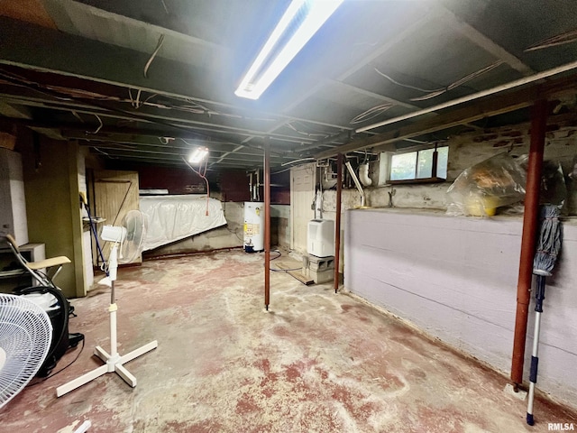 850 Joppa N Ave, Joppa, IL 62953 - below grade area featuring gas water heater