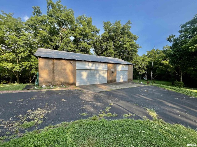 850 Joppa N Ave, Joppa, IL 62953 - view of detached garage