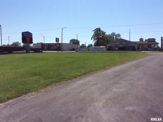 2906 Broadway, Mount Vernon, IL 62864 - photo 3