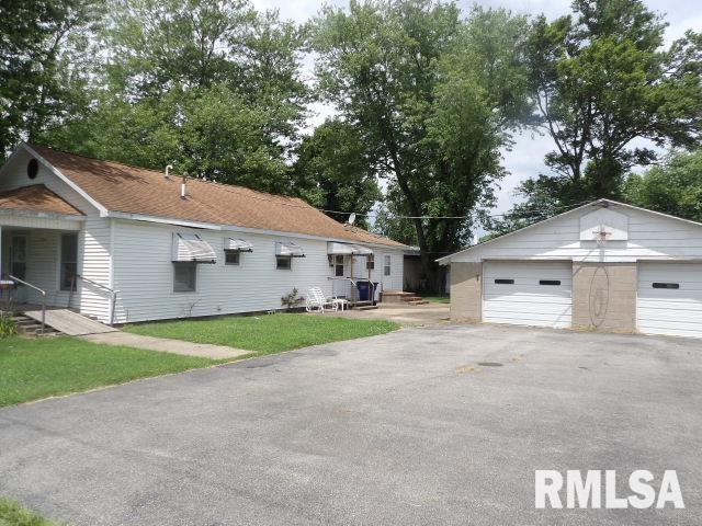 1509 E 4th St, West Frankfort, IL 62896 - photo 1