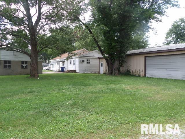 1509 E 4th St, West Frankfort, IL 62896 - photo 2