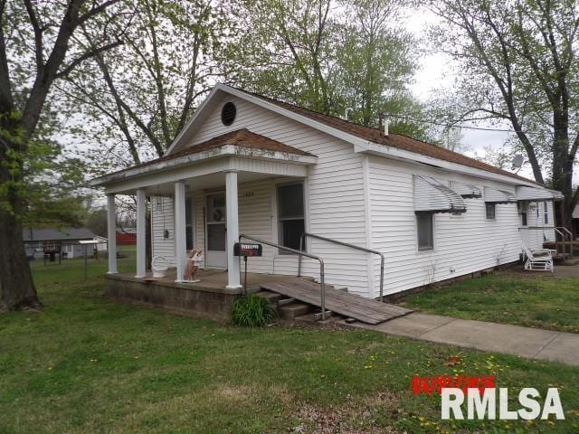 1509 E 4th St, West Frankfort, IL 62896 - photo 3