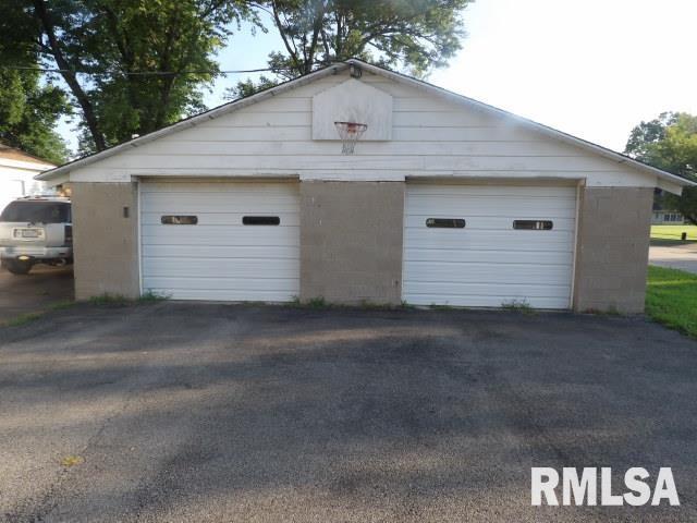 1509 E 4th St, West Frankfort, IL 62896 - photo 5